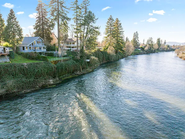 1352 E Park St, Grants Pass, OR 97527