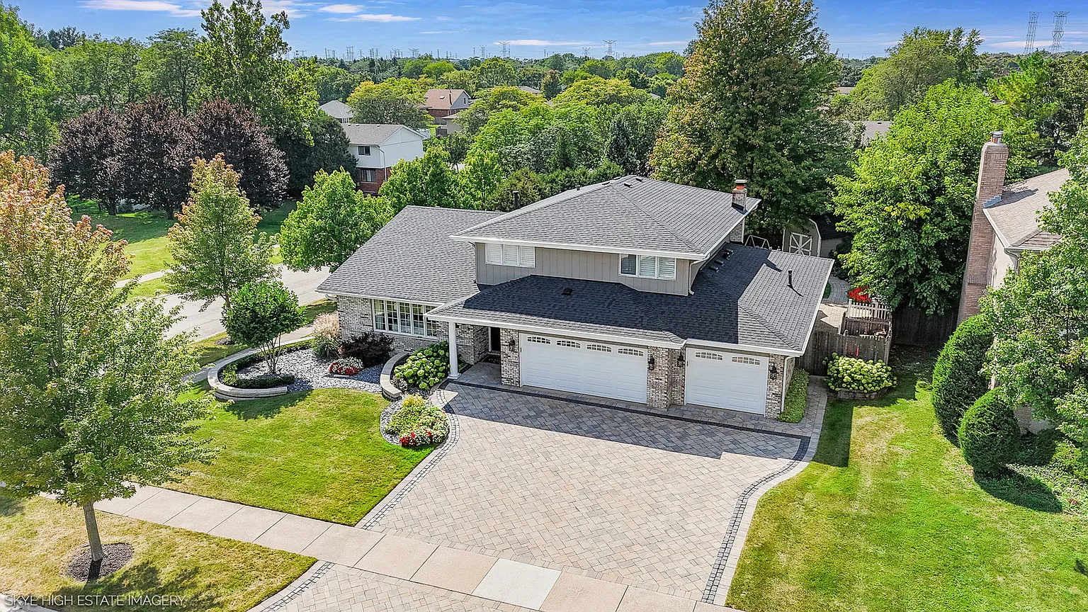 13812 McCabe Dr photo 1