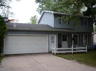 1339 Clover Crest Ave NW, Grand Rapids, MI 49504
