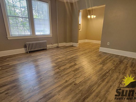 3rd image of 124 Live Oak Ave APT 15