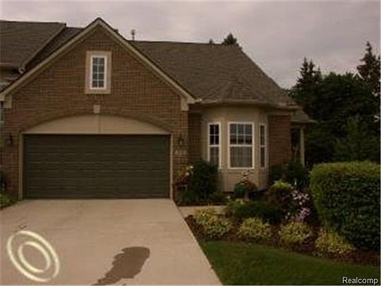 1st image of 918 Sloane Ct #1