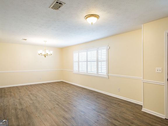 5th image of 3113 Southwood Dr