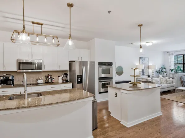 1803 Broadway APT 201, Nashville, TN 37203