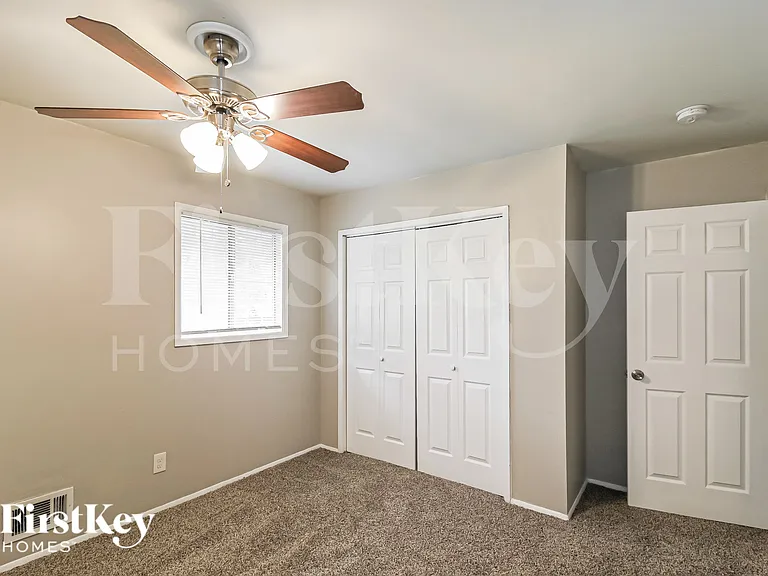 1199 Pineglen Dr — Photo 13