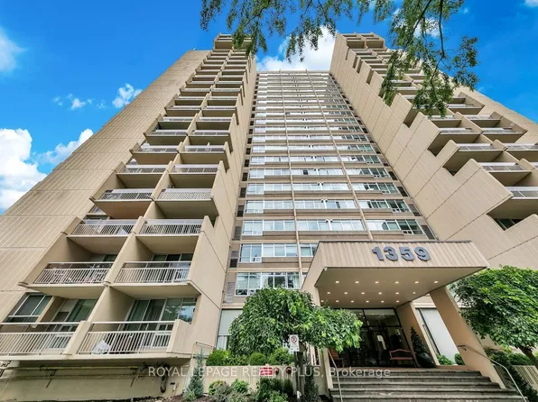 1359 White Oaks Blvd #403, Oakville, ON L6H 2R8