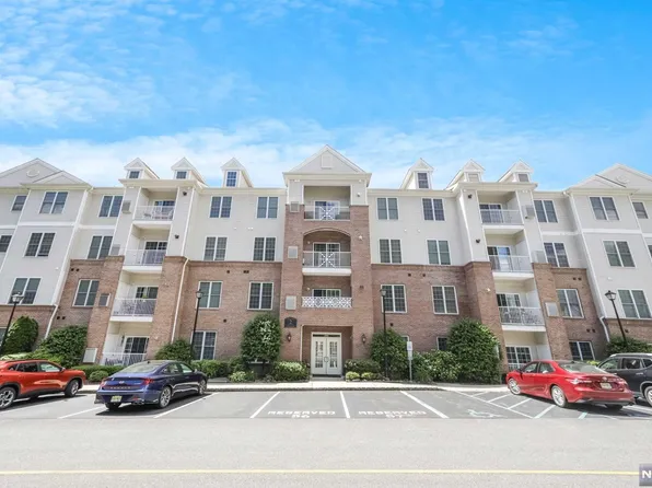 2108 Ramapo Ct, Riverdale, NJ 07457