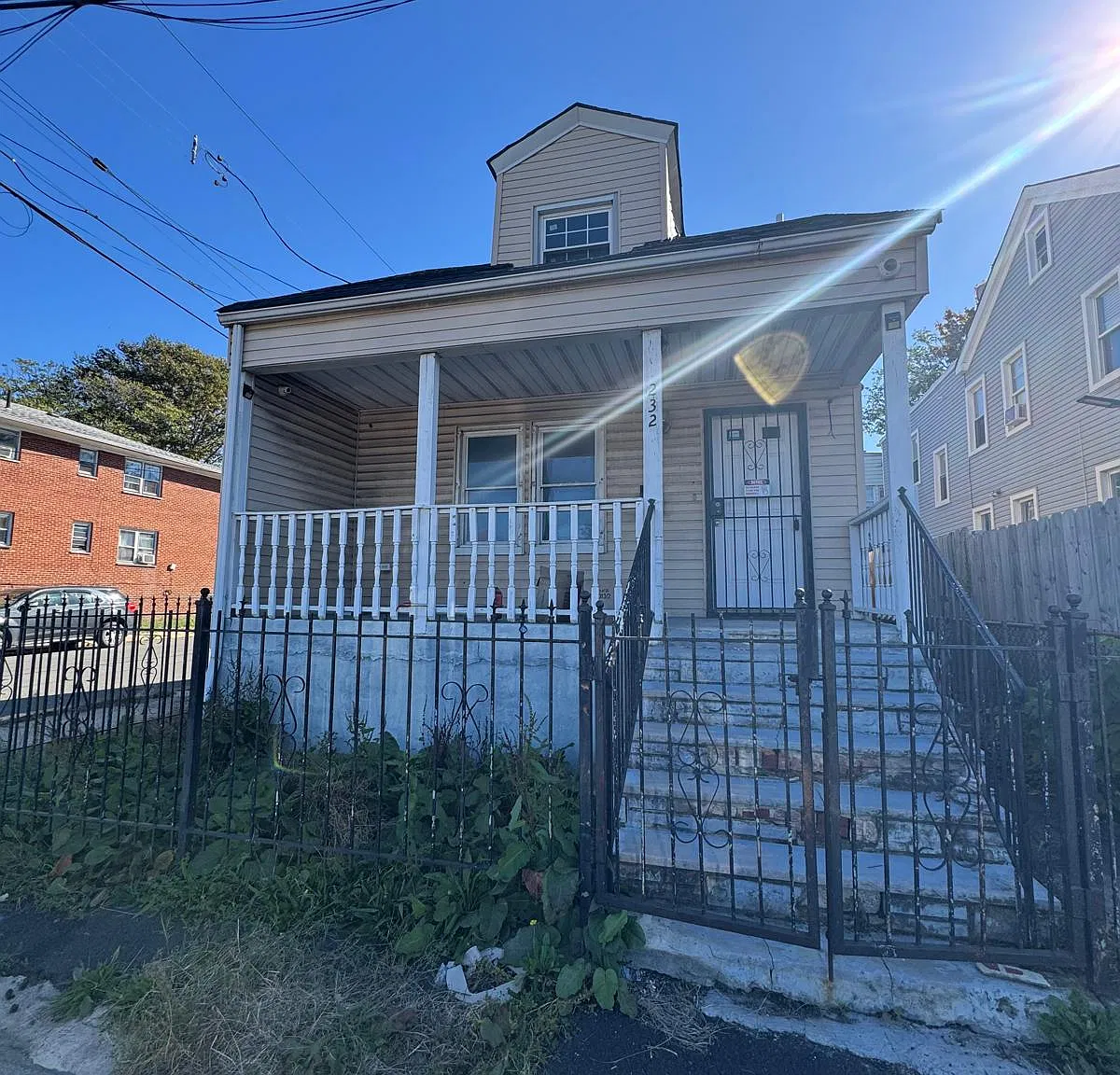 4 bed, $3,200 — Photo 1
