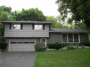 153 Wendover Rd, Rochester, NY 14610