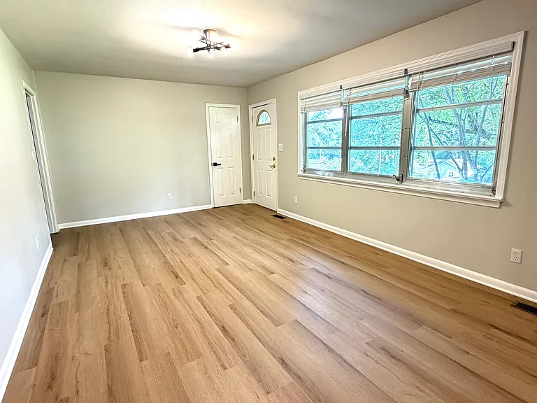 433 Antelope Trl — Photo 6