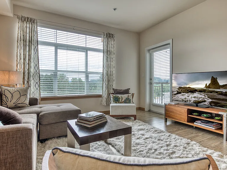 The Villas at Beardslee — Photo 9
