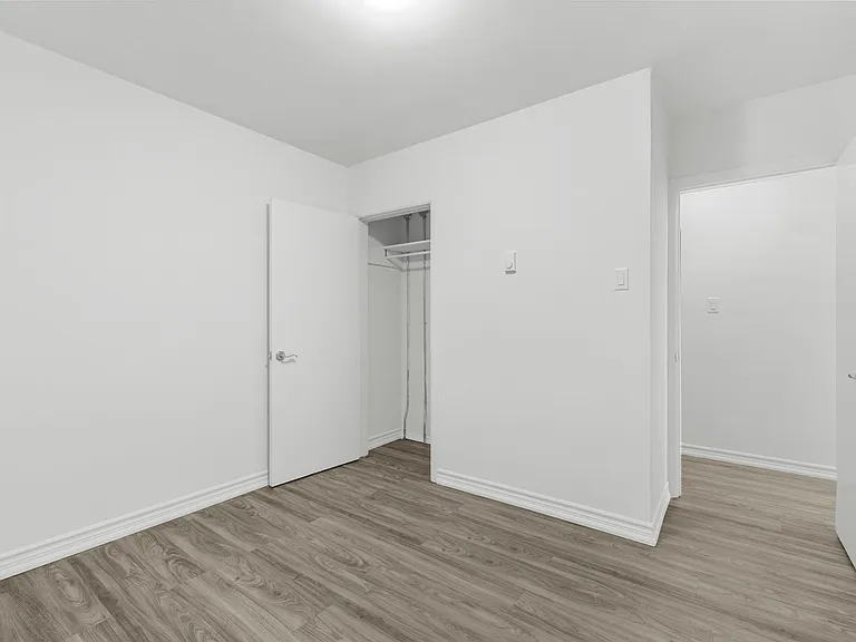 60 Prince Edward St — Photo 7