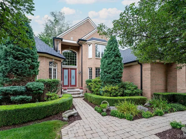 13046 Partridge Run, Shelby Township, MI 48315