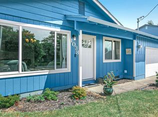 1038 NE Fogarty St, Newport, OR 97365