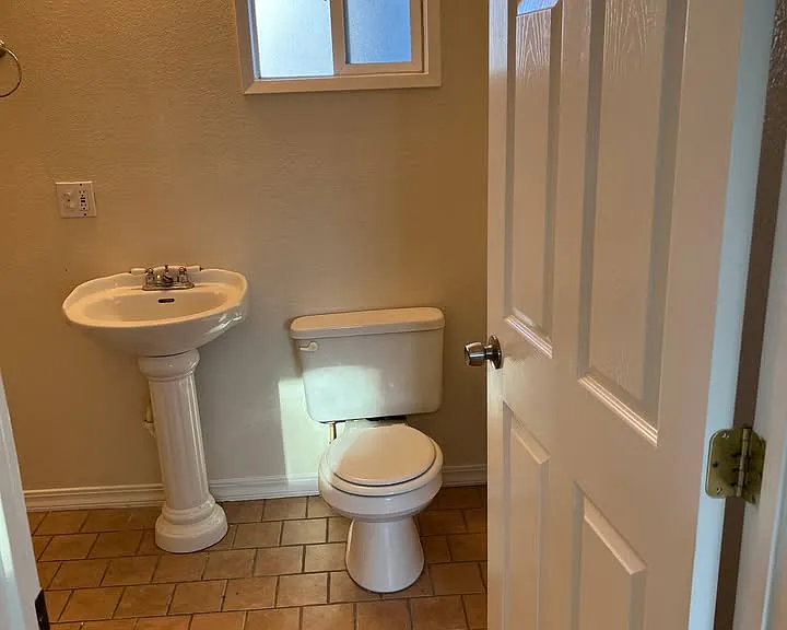 935 Harlequin Ct — Photo 12