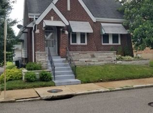 5200 Sunshine Dr, Saint Louis, MO 63109