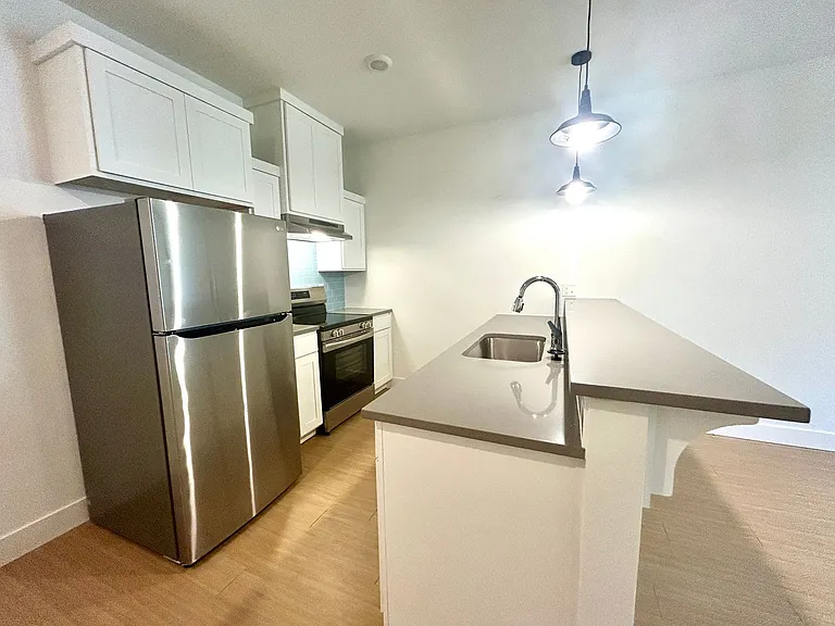1820 Riverview Drive — Photo 9