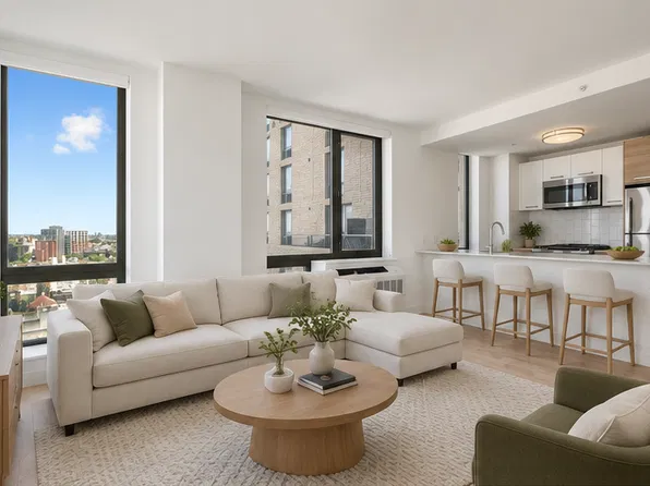 626 Flatbush Avenue image 1 of 13