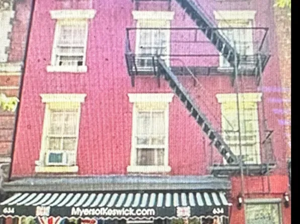 634 Hudson Street image 1 of 1