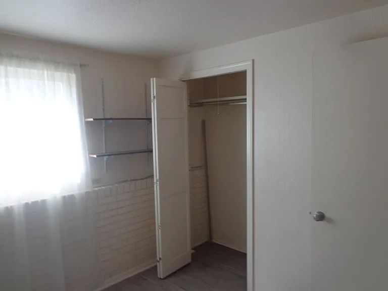 914 Sunset Dr — Photo 12
