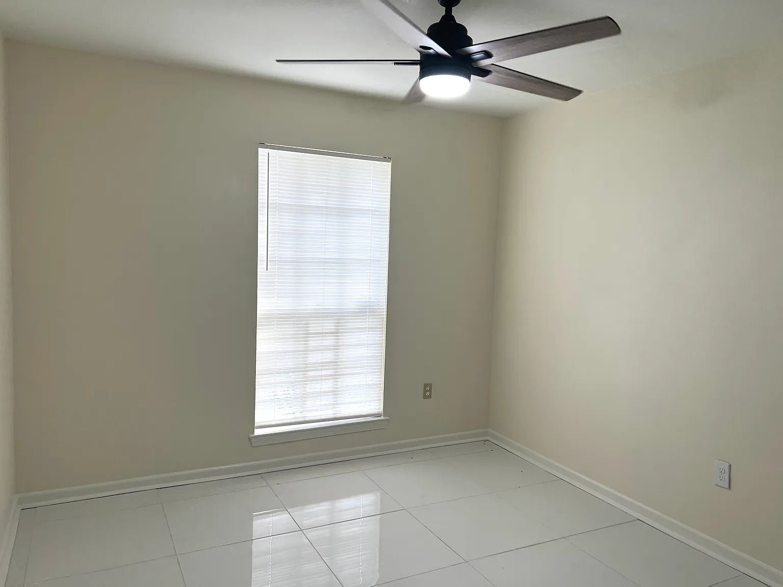 3 bed, 1130 sqft, $1,250 — Photo 3