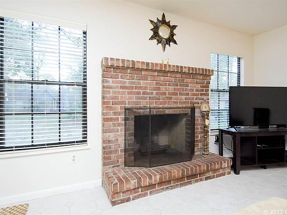 4th image of 2509 NW 50th Pl