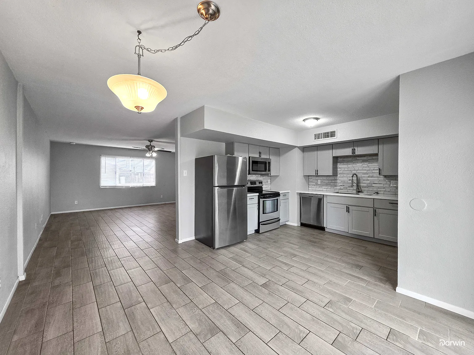 3 bed, 2.0 bath, 1128 sqft, $1,805 — Photo 3