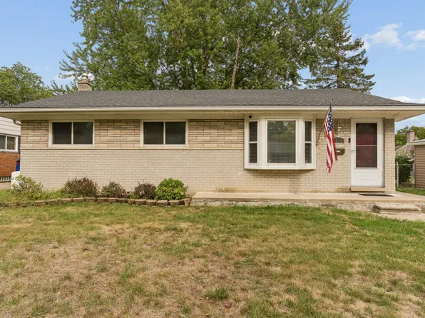 8234 Holly Dr, Canton, MI 48187