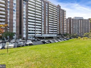 250 S Reynolds St APT 1401, Alexandria, VA 22304