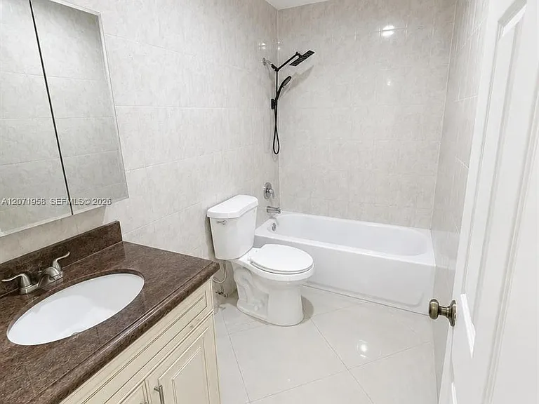 8142 Silver Palm Ct #17 — Photo 28