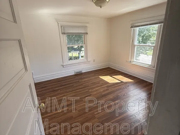 1710 A Ave NE #1, Cedar Rapids, IA 52402