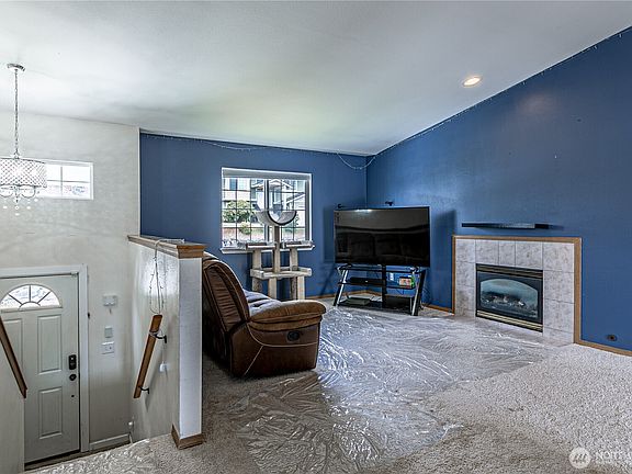 5th image of 1416 200th Street Ct E