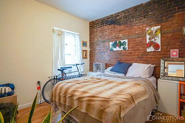 Rented by City Connections Realty | media 33