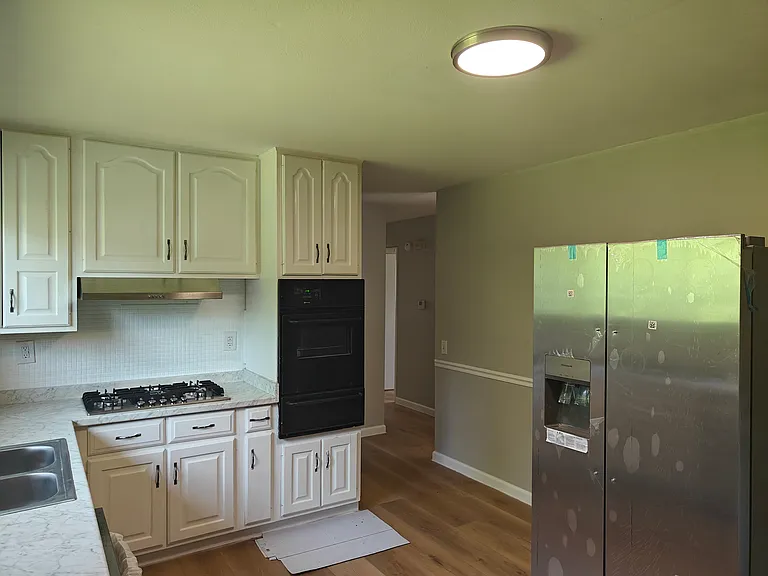 435 Wren Dr — Photo 3