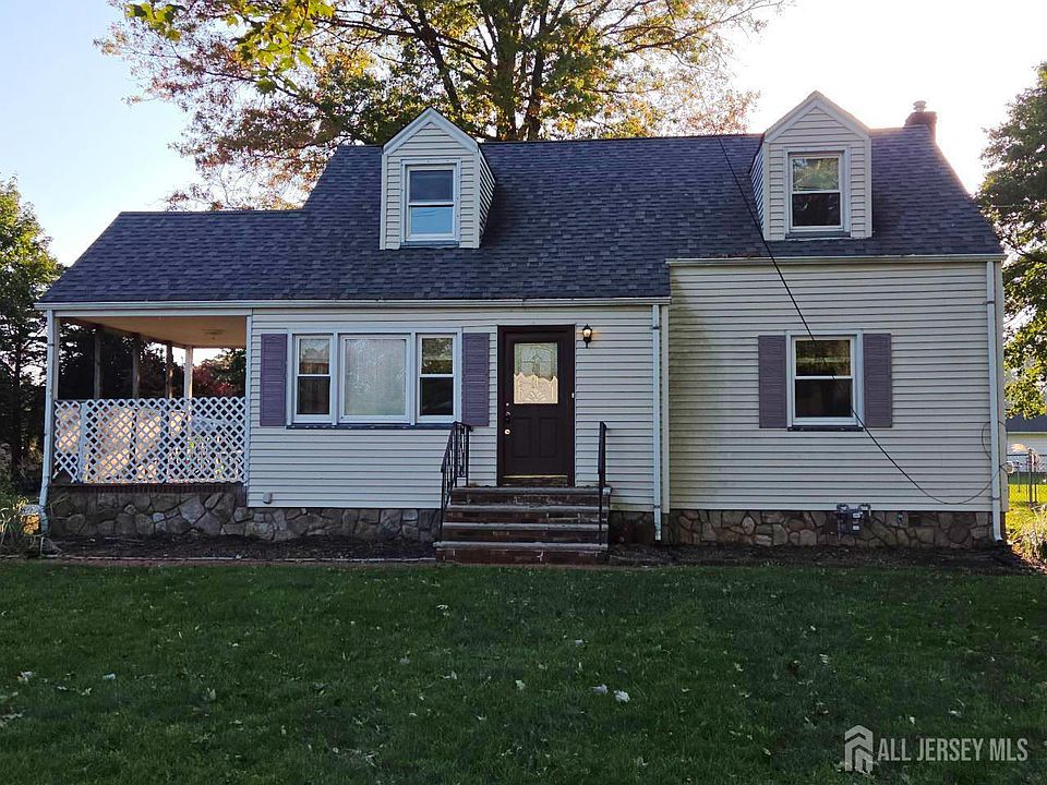 1st image of 1438 Huron Rd