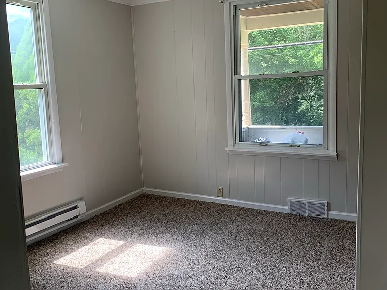 1552 Jefferson Rd — Photo 6