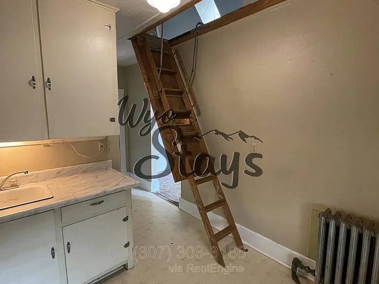 625 Lewis St #B — Photo 8