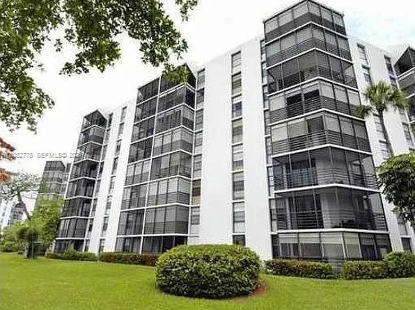 20500 W Country Club Dr APT 711, Aventura, FL 33180