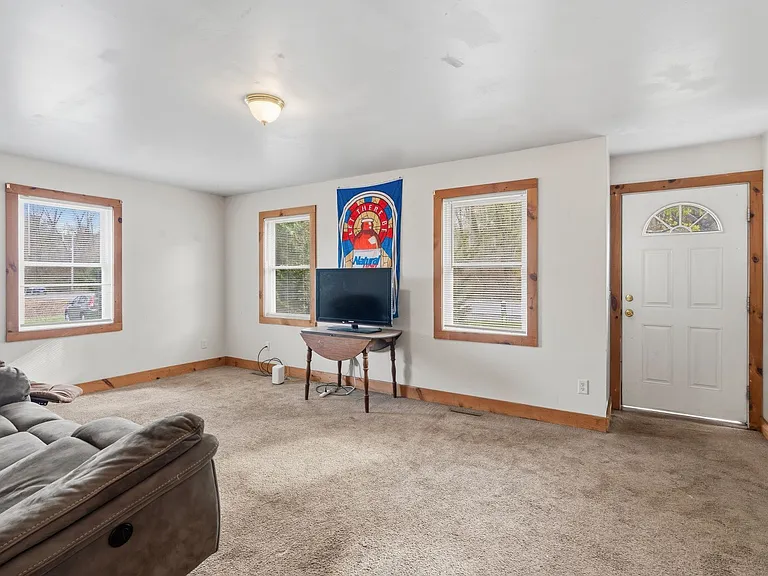 1181 Russell Rd #A — Photo 4