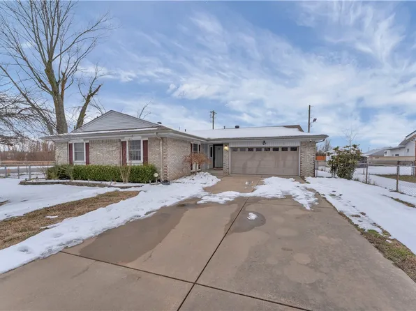 998 Eastgate St, Siloam Springs, AR 72761