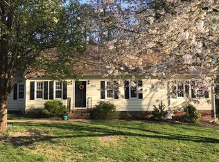 8711 Sunview Ln, North Chesterfield, VA 23235