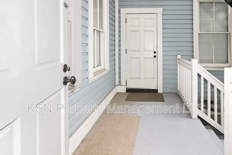 216 W Park Ave — Photo 1