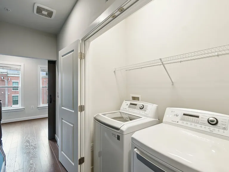241 Kepler Dr — Photo 17