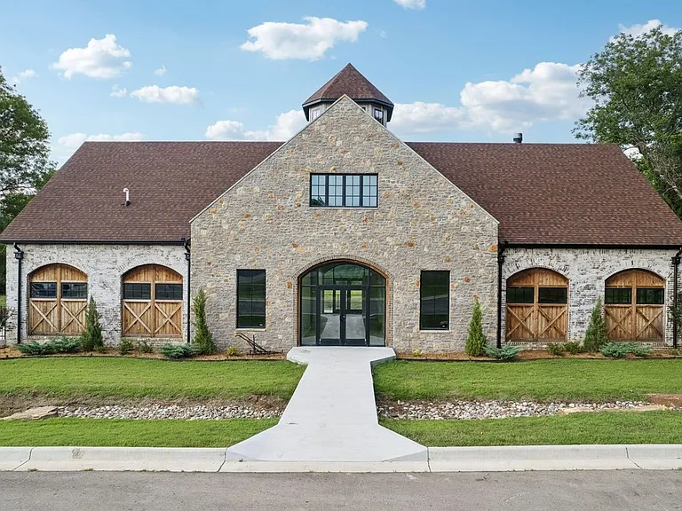 Oak Hill Townhomes: Now Offering First Month FREE! — Photo 45