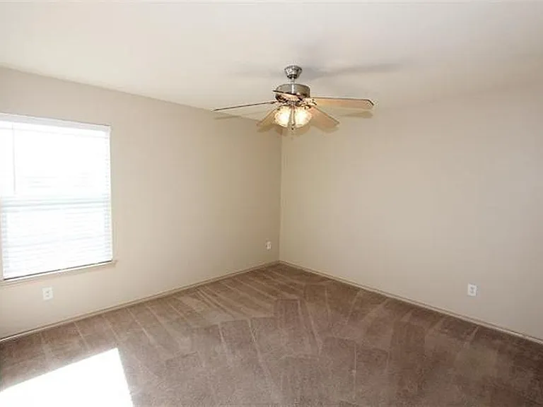 1812 Diamond Lake Trl — Photo 11