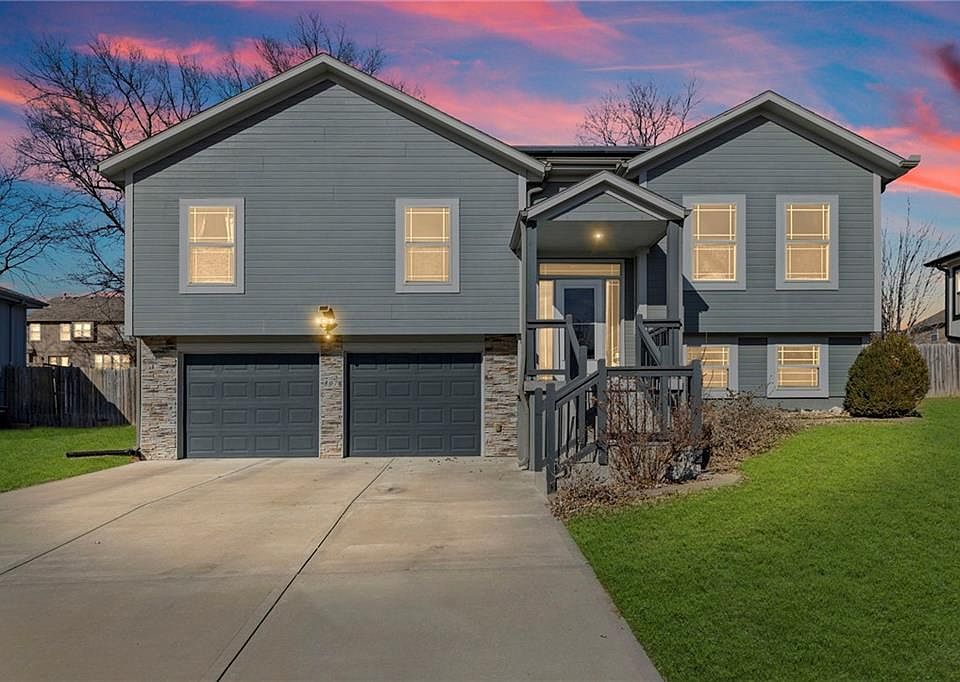 1st image of 807 Old Stage Rd