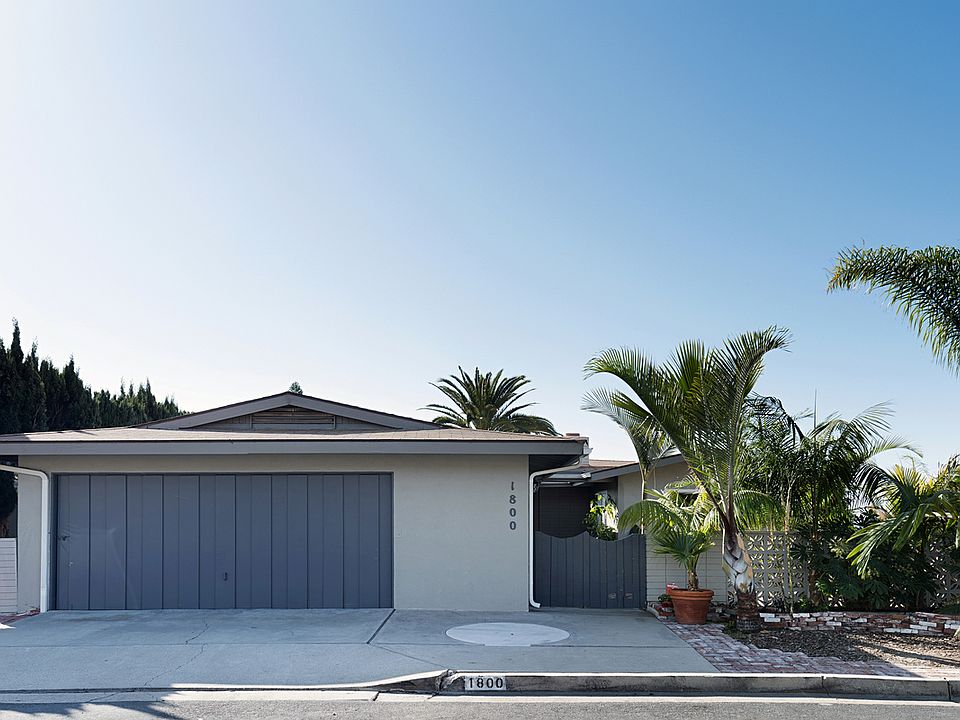 1st image of 1800 Entrada Paraiso