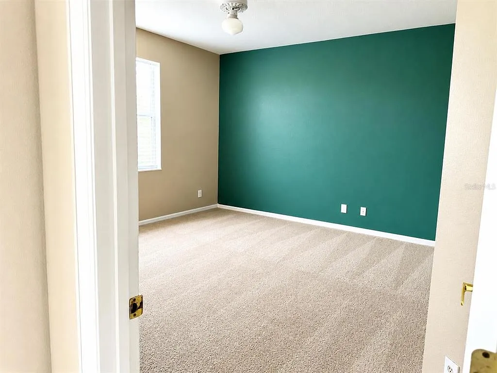 4 bed, 3.5 bath, 1946 sqft, $2,600 — Photo 4