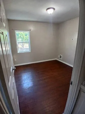 743 Harris Ave — Photo 3