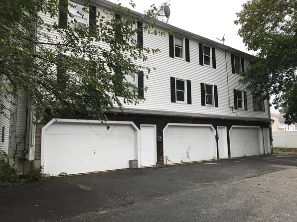 18 Marshall Ter, Lowell, MA 01854