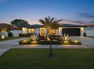 795 Camino Lakes Cir, Boca Raton, FL 33486